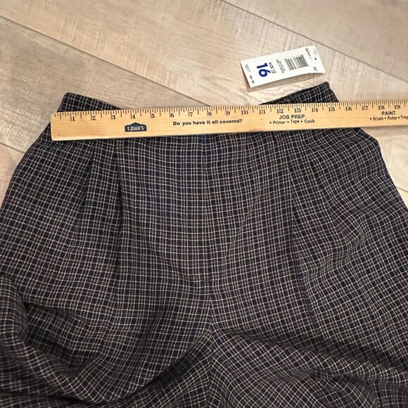LIZ CLAIBORNE WOMENS SIZE 16 PRE A PORTER SHORTS BLACK PLAID NEW - Picture 5 of 9